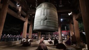 Joya-no-kane (Bell Ringing on New Year's Eve)＜除夜の鐘＞｜CHION-IN